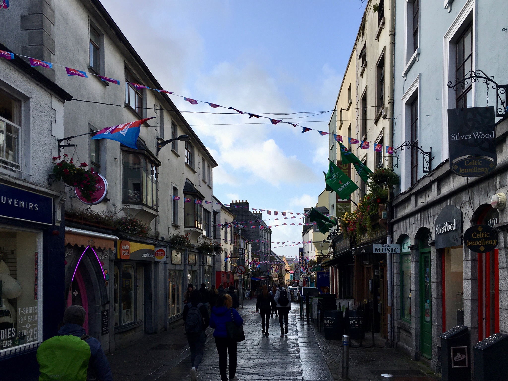 EF02FB79-7363-4AEB-9386-12028723623F