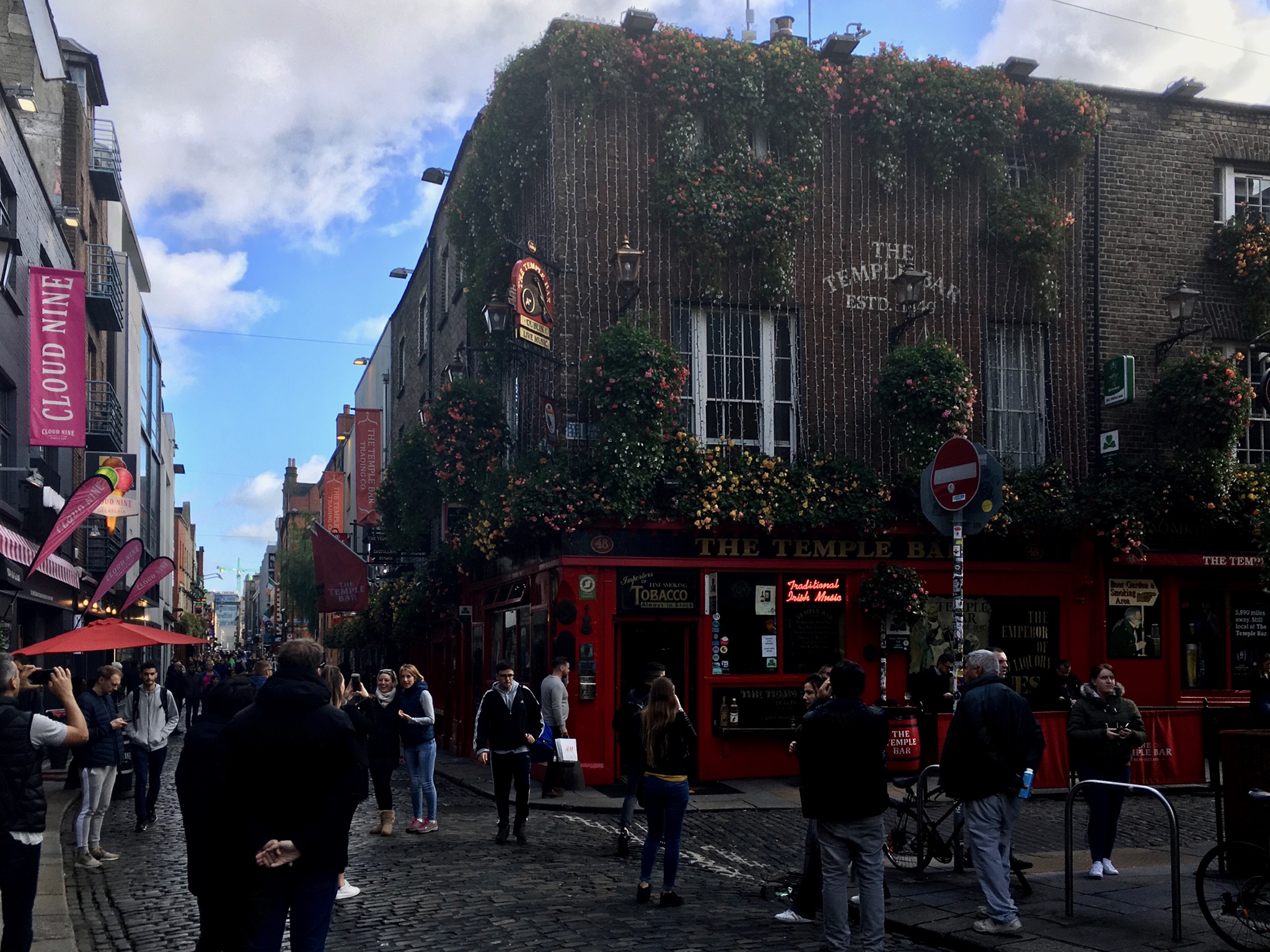 FB5AF895-5EC7-4AC8-B86C-92D752FD3BDA