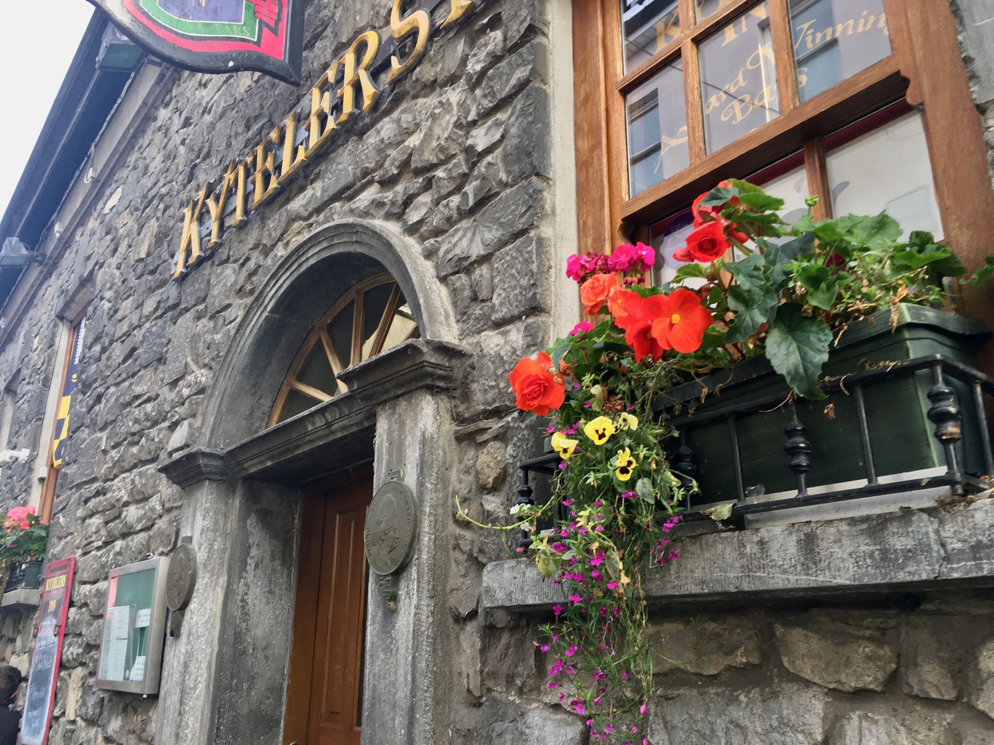 B84DBDA0-A257-44FA-9AAC-04DD6B09B218